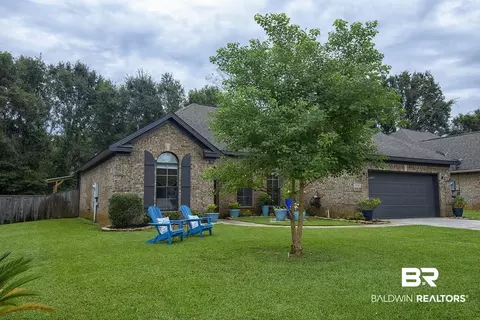 20752 Southwood St, Fairhope, AL 36532