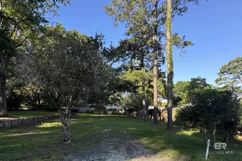 116 Nichols Ave, Fairhope, AL 36532
