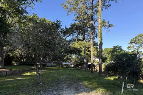 116 Nichols Ave, Fairhope, AL 36532