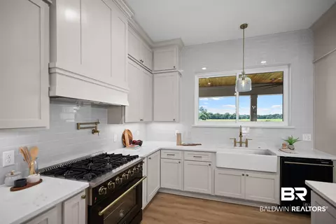 Kitchen - 13111 Gopher Ct, Elberta, AL 36530 photo 4 of 4
