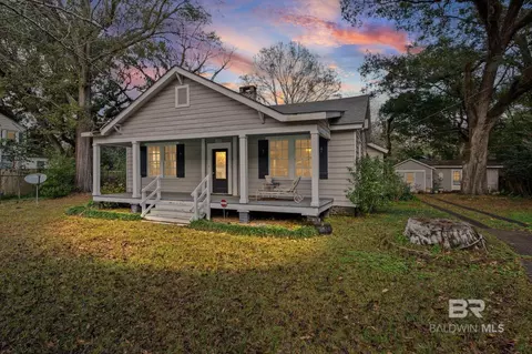 157 Westwood St, Mobile, AL 36606