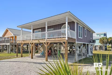 437 E Buchanan Ct, Gulf Shores, AL 36542