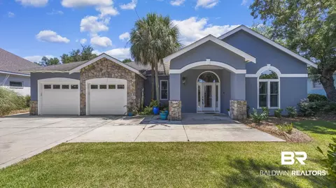 19 Lagoon Dr, Gulf Shores, AL 36542
