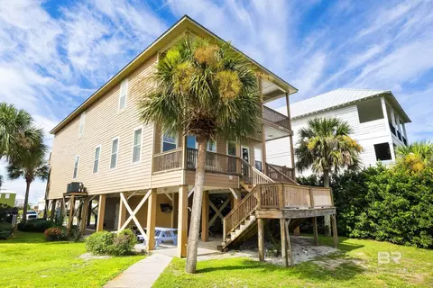 1372 W Lagoon Ave #A, Gulf Shores, AL 36542
