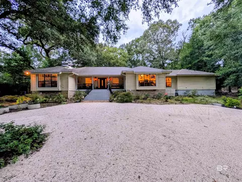 611 Sandpiper Ln, Daphne, AL 36526