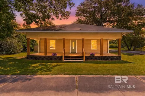 211 S Presley St, Atmore, AL 36502
