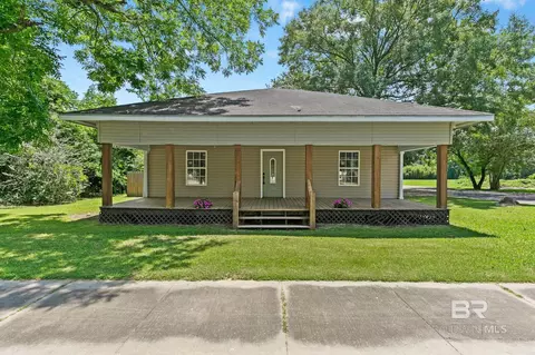 211 S Presley St, Atmore, AL 36502