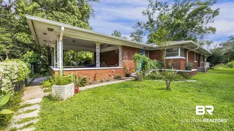 400 N Pine St, Foley, AL 36535