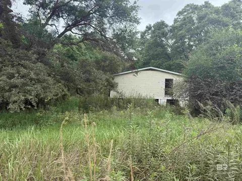 8070 Sunshine Dr, Irvington, AL 36544