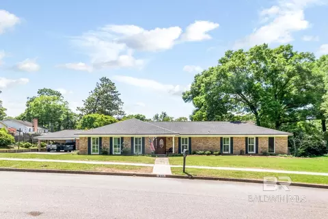 637 W Tudor Ln, Mobile, AL 36608