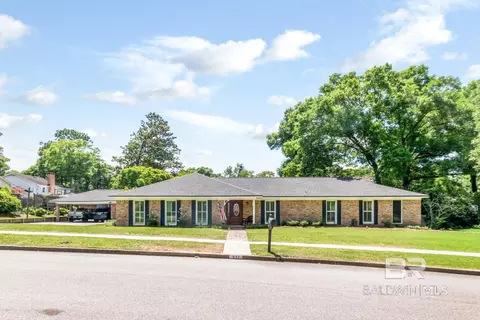 637 W Tudor Ln, Mobile, AL 36608