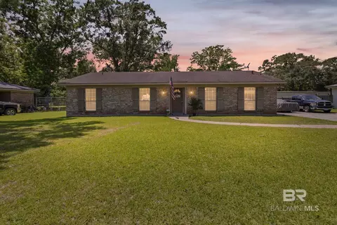 5070 Santos Dr, Mobile, AL 36619