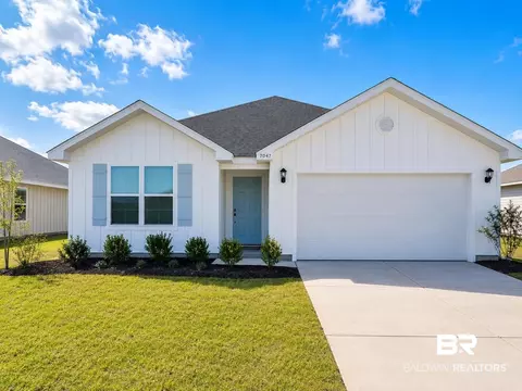 7047 Camp St, Gulf Shores, AL 36542