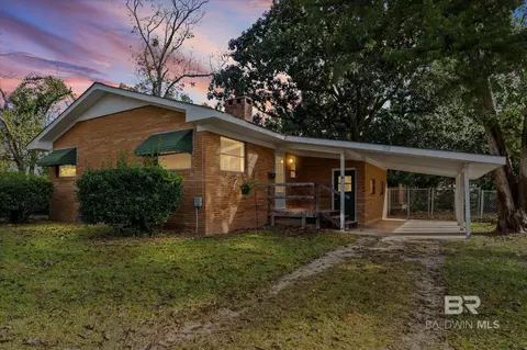 359 Wisteria St, Fairhope, AL 36532