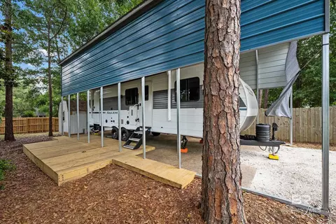 13 Buena Vista Dr, Lillian, AL 36549