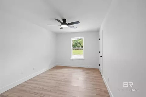 Bedroom - 28977 Gardner Rd, Elberta, AL 36530 photo 2 of 2