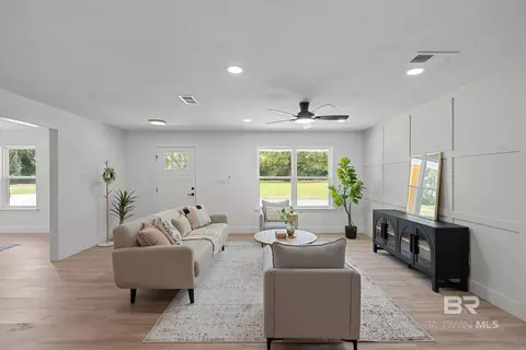 Living - 28977 Gardner Rd, Elberta, AL 36530 photo 3 of 7