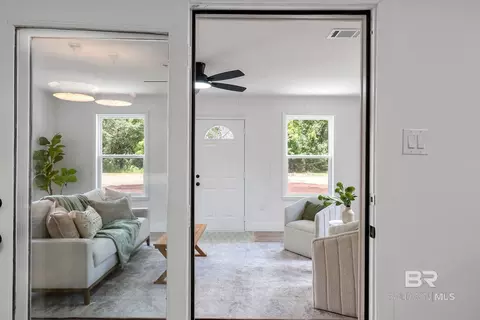 Entry Way - 28977 Gardner Rd, Elberta, AL 36530 photo 5 of 5
