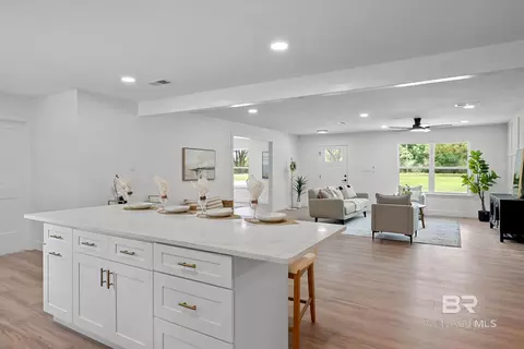 Kitchen - 28977 Gardner Rd, Elberta, AL 36530 photo 3 of 4