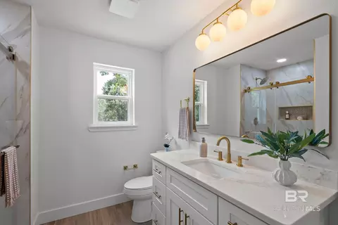 Bath - 28977 Gardner Rd, Elberta, AL 36530 photo 1 of 6