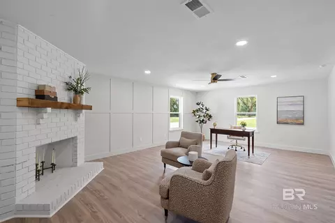 Living - 28977 Gardner Rd, Elberta, AL 36530 photo 4 of 7