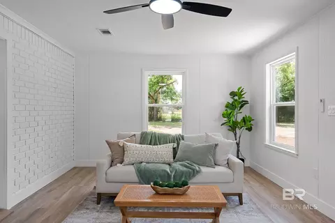 Living - 28977 Gardner Rd, Elberta, AL 36530 photo 7 of 7