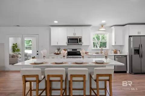Kitchen - 28977 Gardner Rd, Elberta, AL 36530 photo 1 of 4