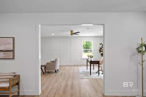 Entry Way - 28977 Gardner Rd, Elberta, AL 36530 photo 2 of 5