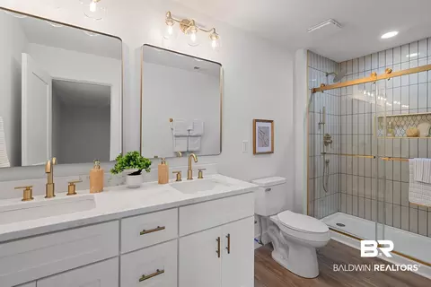 Bath - 28977 Gardner Rd, Elberta, AL 36530 photo 5 of 6