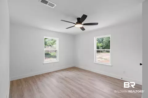 Bedroom - 28977 Gardner Rd, Elberta, AL 36530 photo 4 of 6
