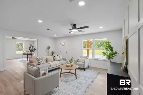 Living - 28977 Gardner Rd, Elberta, AL 36530 photo 2 of 9