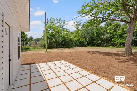 Exterior - 28977 Gardner Rd, Elberta, AL 36530 photo 6 of 12