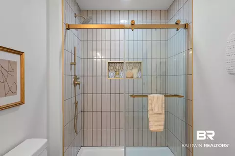 Bath - 28977 Gardner Rd, Elberta, AL 36530 photo 6 of 6