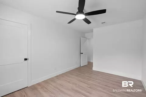 Bedroom - 28977 Gardner Rd, Elberta, AL 36530 photo 3 of 6