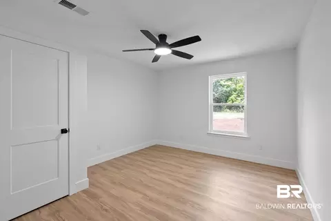Bedroom - 28977 Gardner Rd, Elberta, AL 36530 photo 1 of 6