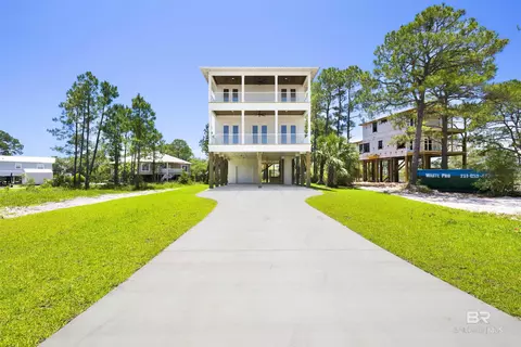 26592 Carondelette Dr, Orange Beach, AL 36561