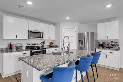 Kitchen - 11230 Elemis Dr, Daphne, AL 36526 photo 3 of 4