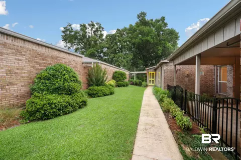 17 W Cobblestone Way, Mobile, AL 36608 photo 2