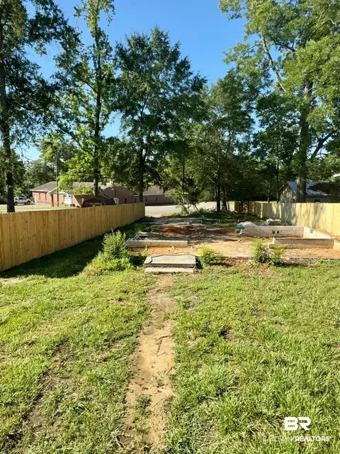 503 Franklin Ave, Brewton, AL 36426 photo 4