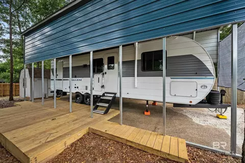 13 Buena Vista Dr, Lillian, AL 36549