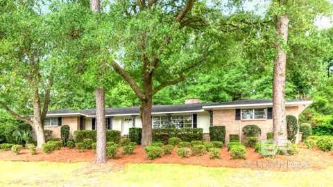 108 Llewelyn Dr, Mobile, AL 36608