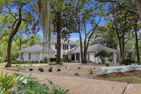 787 Bear Creek Ct, Gulf Shores, AL 36542