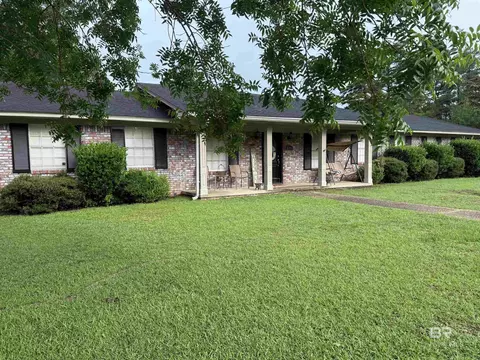2103 Wildwood Dr, Brewton, AL 36426