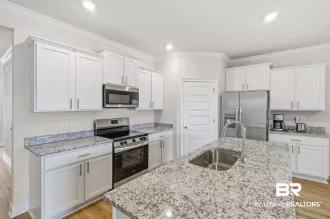 1065 Hayward Loop, Foley, AL 36535 photo 3