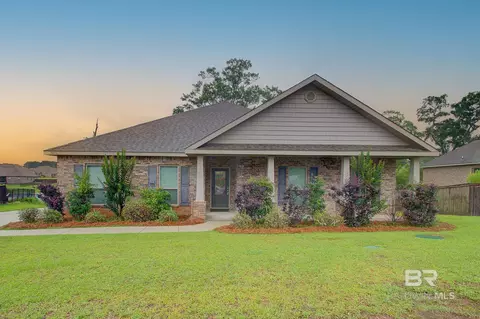 9056 Redberry Dr, Mobile, AL 36695