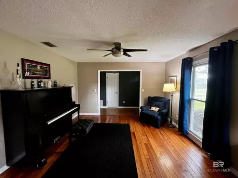 Living - 6429 Pinehurst Run, Mobile, AL 36608 photo 5 of 5