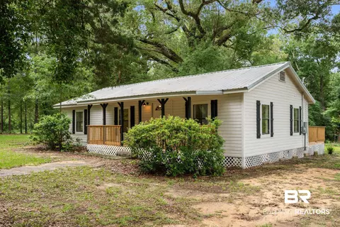 15616 Dogwood Rd, Bay Minette, AL 36507