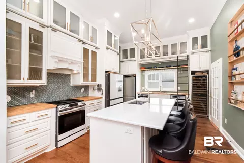 Kitchen - 202 Roper St, Mobile, AL 36604 photo 5 of 12