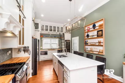 Kitchen - 202 Roper St, Mobile, AL 36604 photo 3 of 12