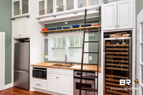 Kitchen - 202 Roper St, Mobile, AL 36604 photo 12 of 12